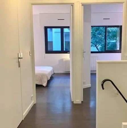 Appartement Spacieux Duplex Parisien Renove, Proche Tour Eiffel Paris